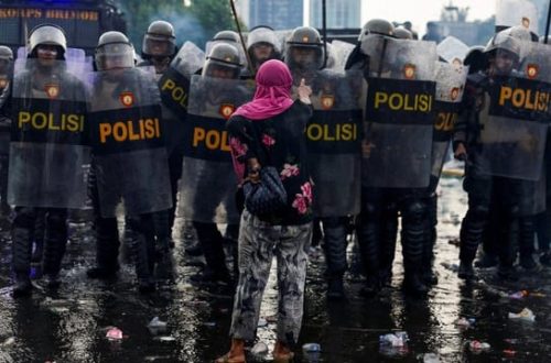 Gaya Penampilan unik para masyarakat pendemo
