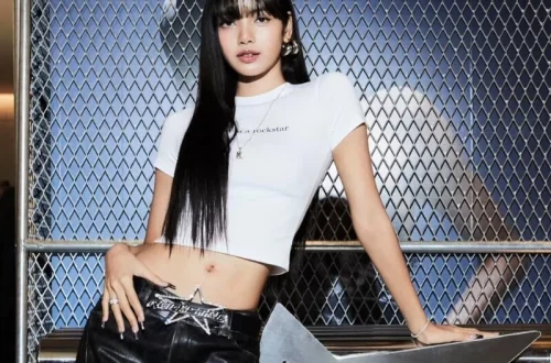 lisa blackpink Panggung Dunia panampilan yang mempesona