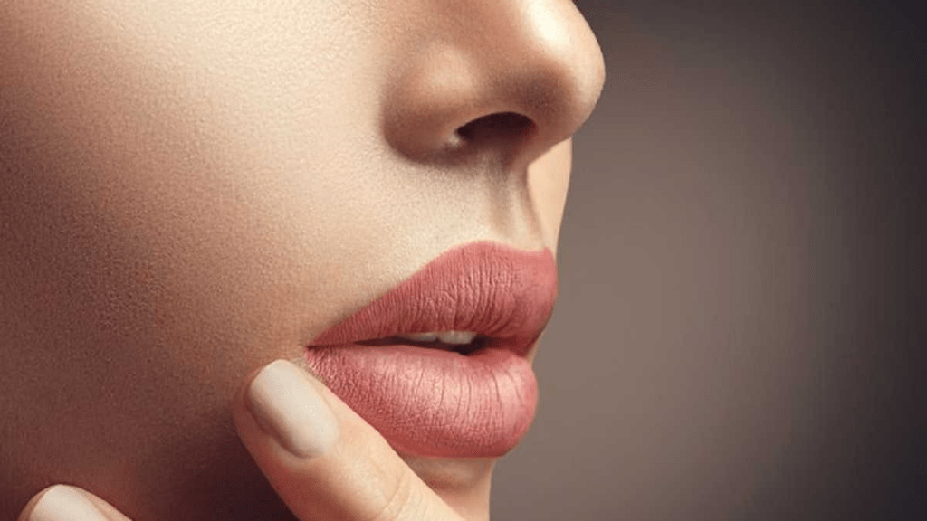 5 Tips Blurred Lips Soft yang Lagi Viral di 2026