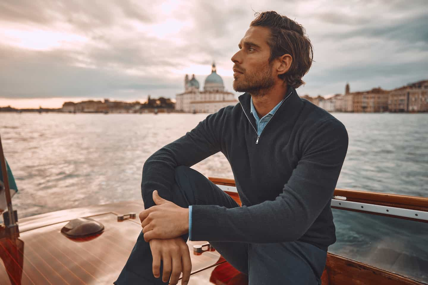 Rahasia Tampil Minimalis dan Elegan Ala Pria Modern