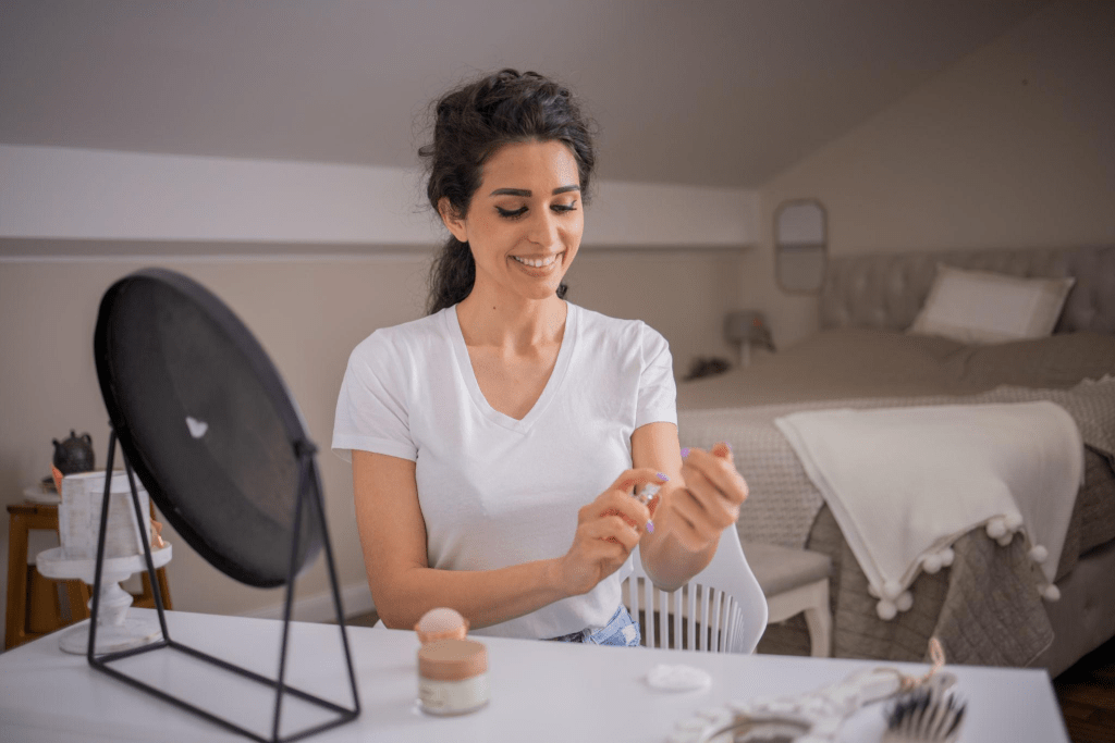 Bukan Banyak Produk, Slow Beauty Justru Bikin Kulitmu Glowing Lebih Alami