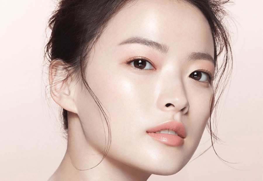 Bukan Tren Baru, Look Kamu Justru Makin Kuat dengan 5 Kunci Clean Girl Ini