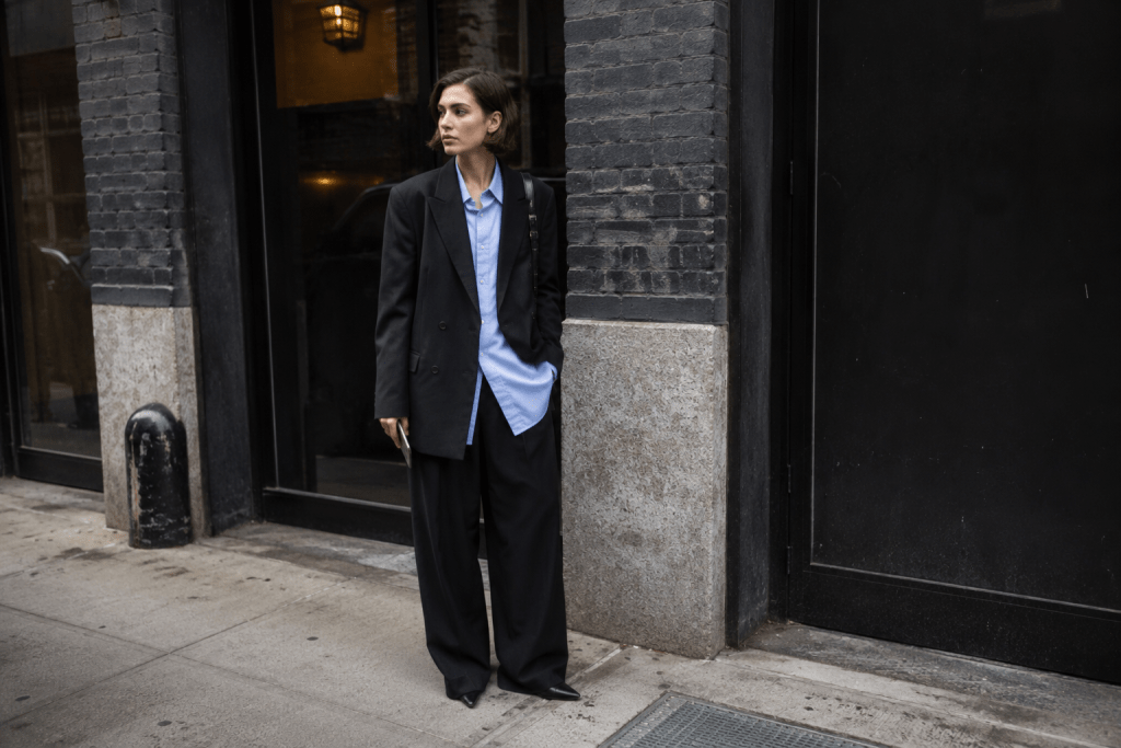 Bukan Maskulin, Tomboy Chic 2026 Justru Bikin Outfitmu Makin Kece